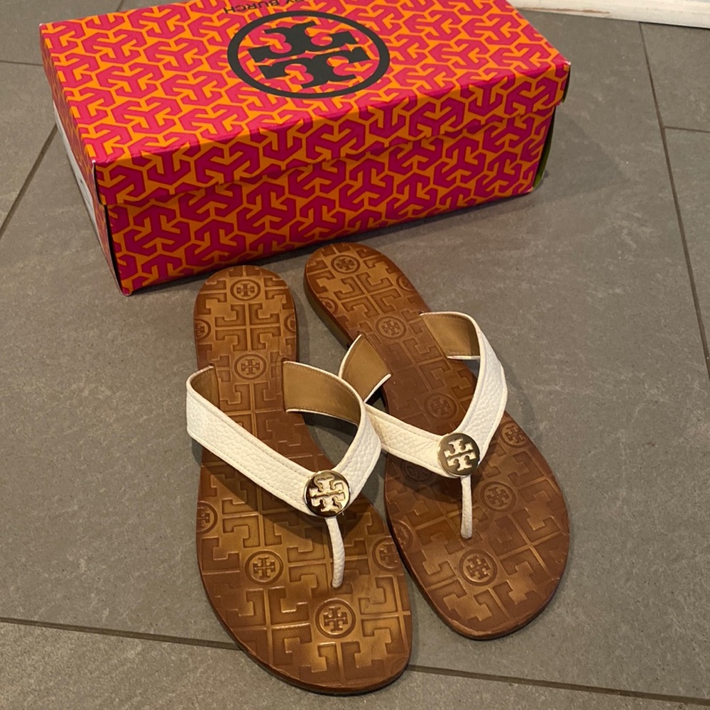 Thora Tory Burch sandals in bleach/gold